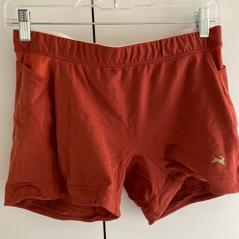 Tracksmith lane 5 shorts